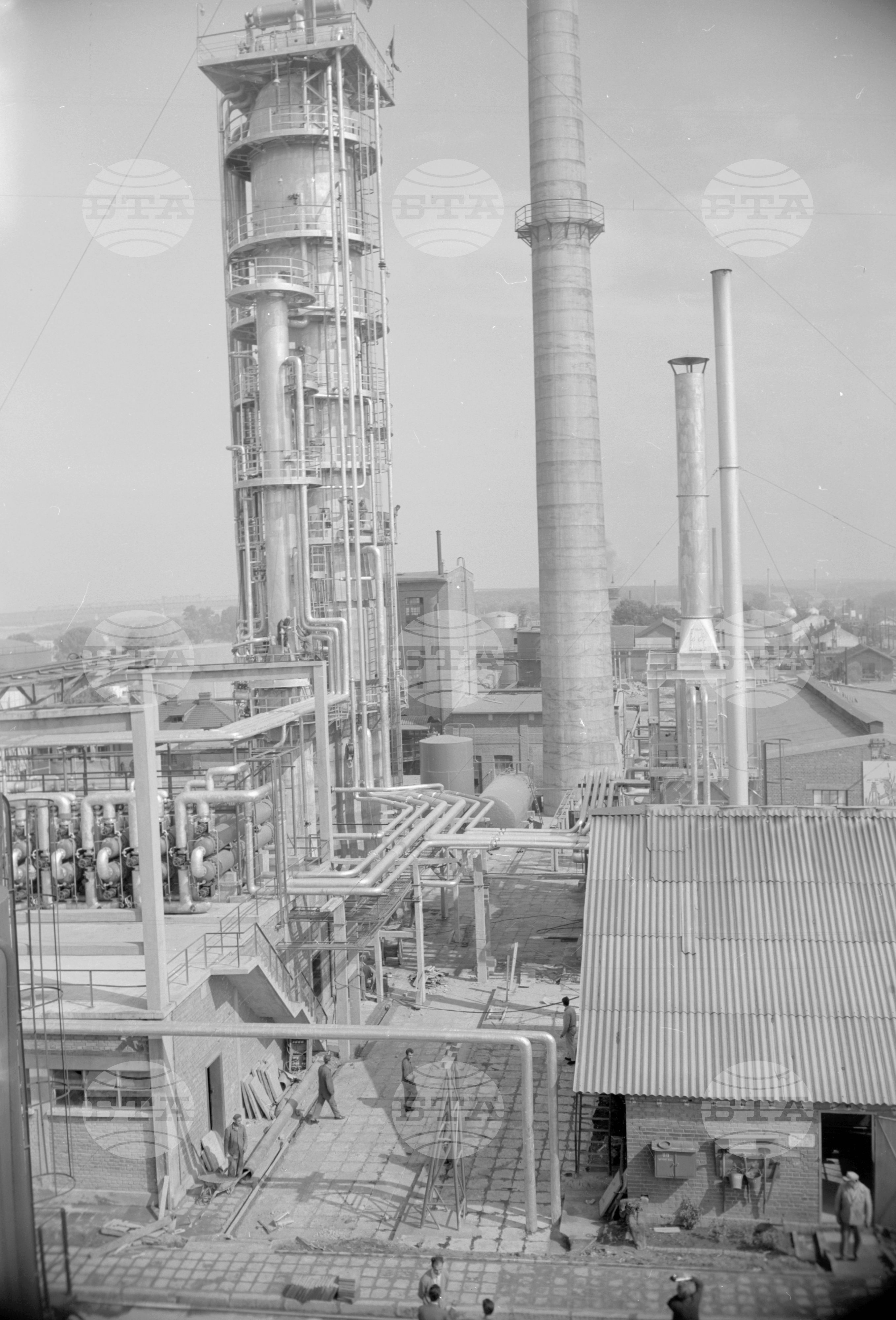 Нова инсталация за дестилиране на нефт в Русе