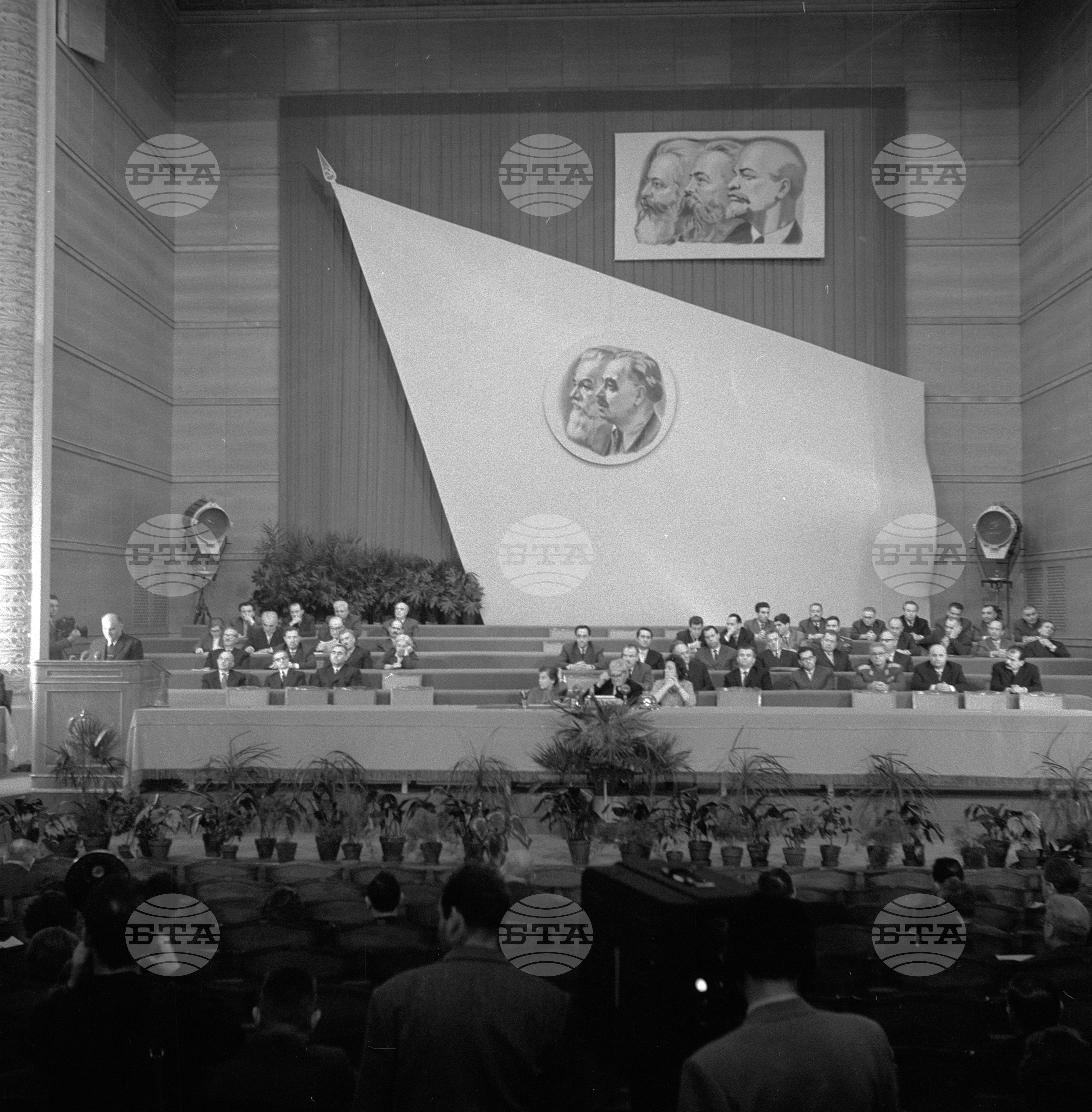 Втората редовна сесия на Народното събрание - 1962 година