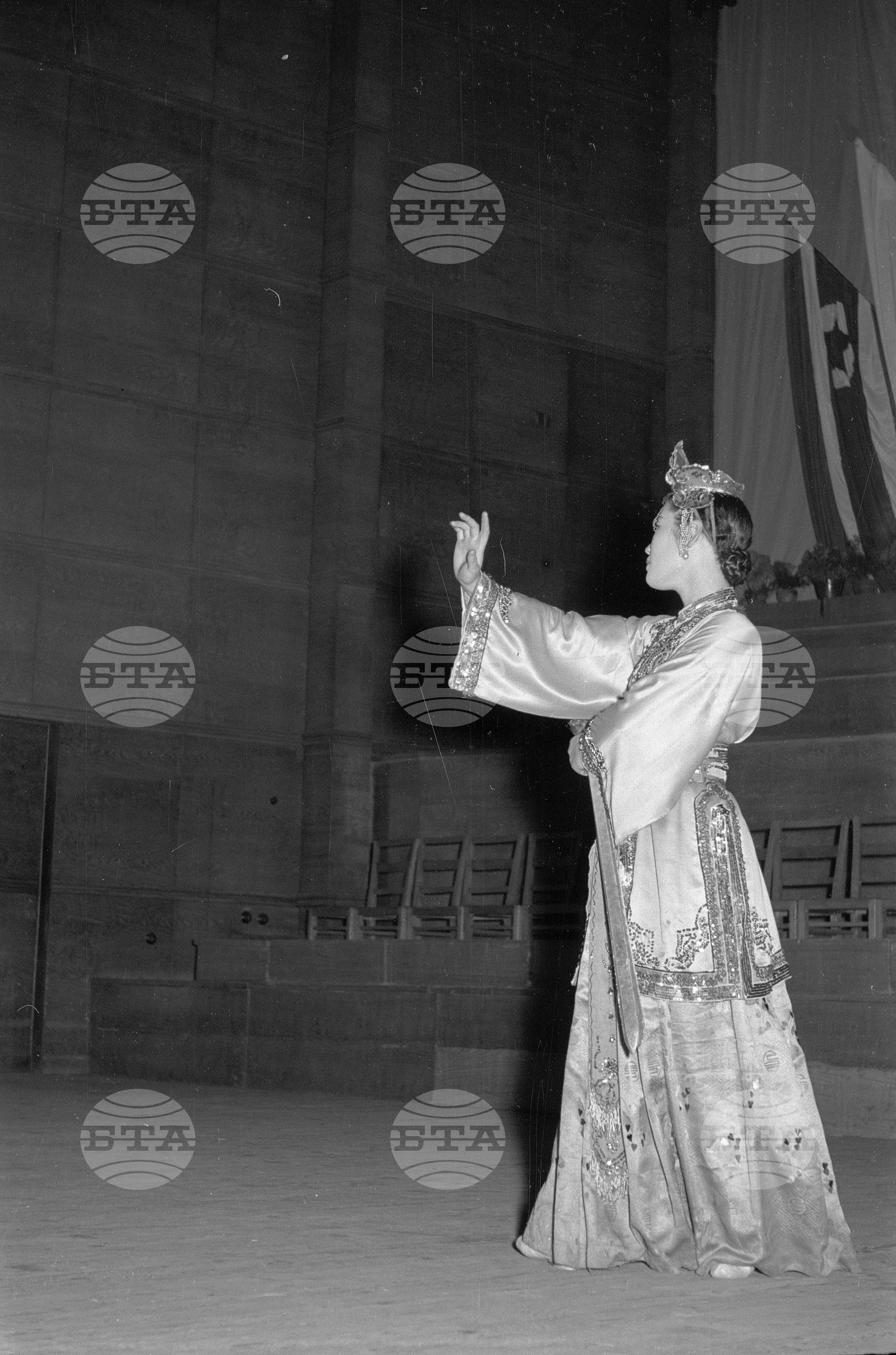 Ансамбъл за песни и танци при Корейската народна армия в България - 1953 година