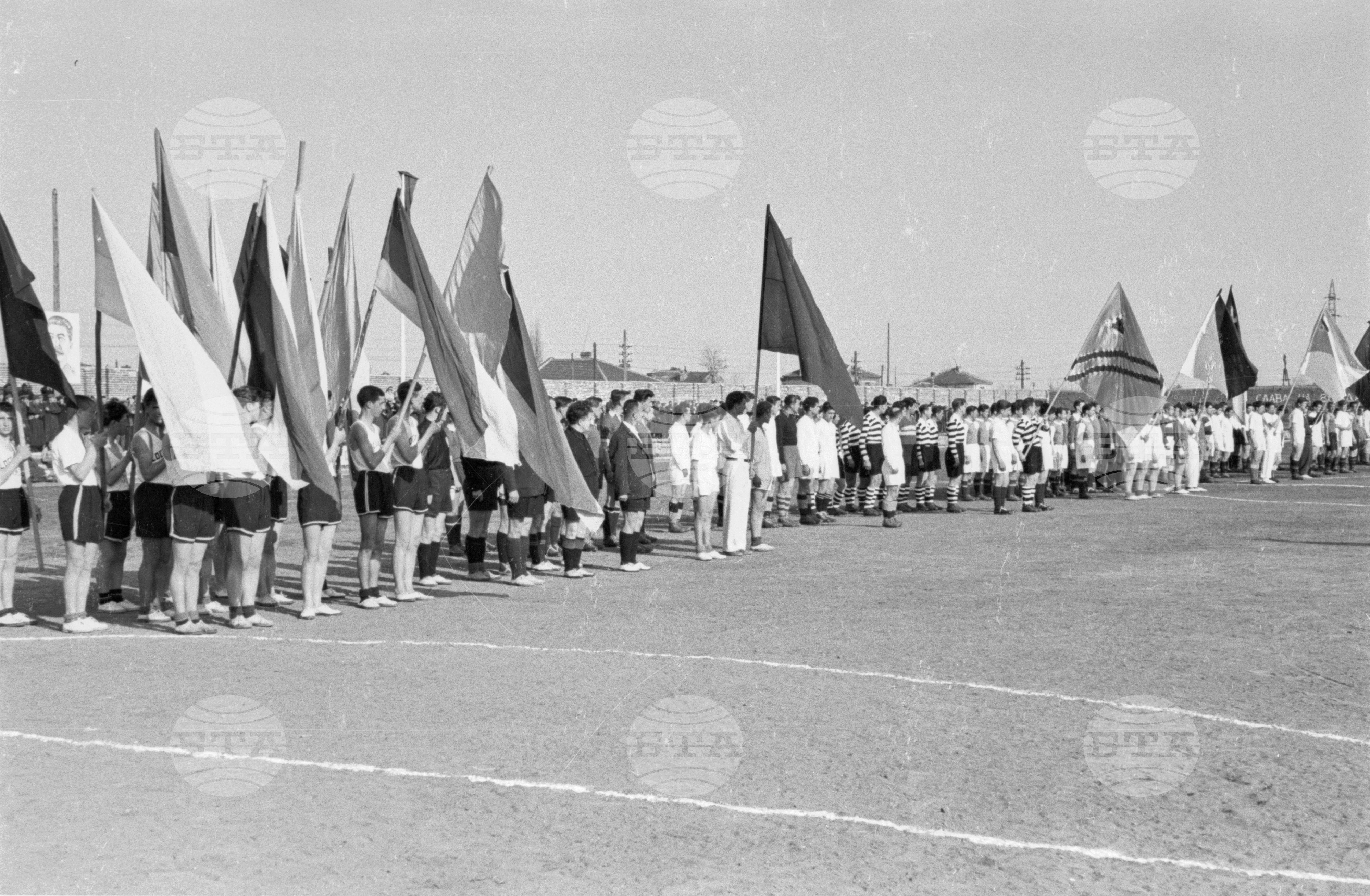 Откриване на футболния сезон за 1951 година