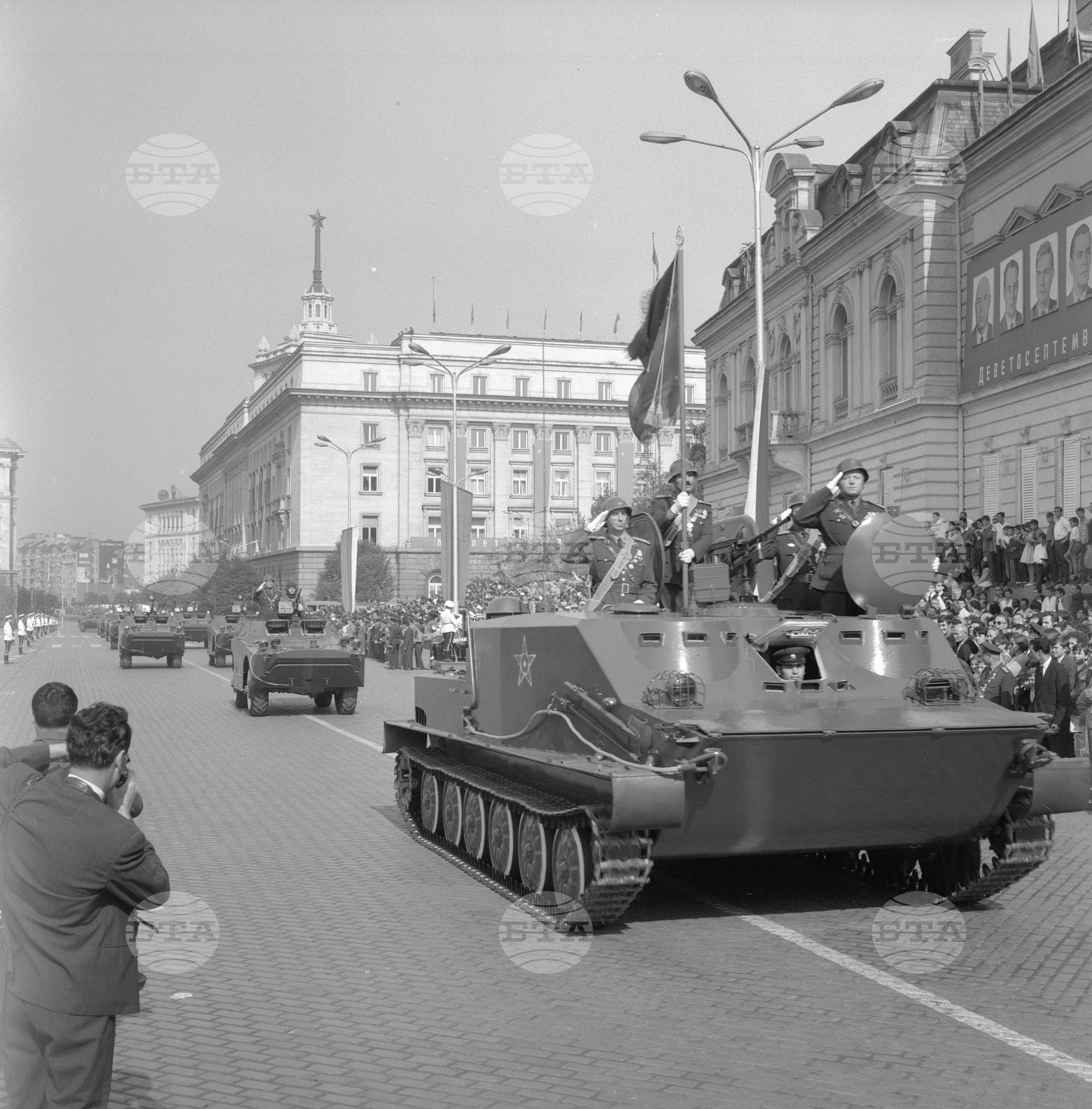 Деветосептемврийска манифестация в Столицата - 1966 година