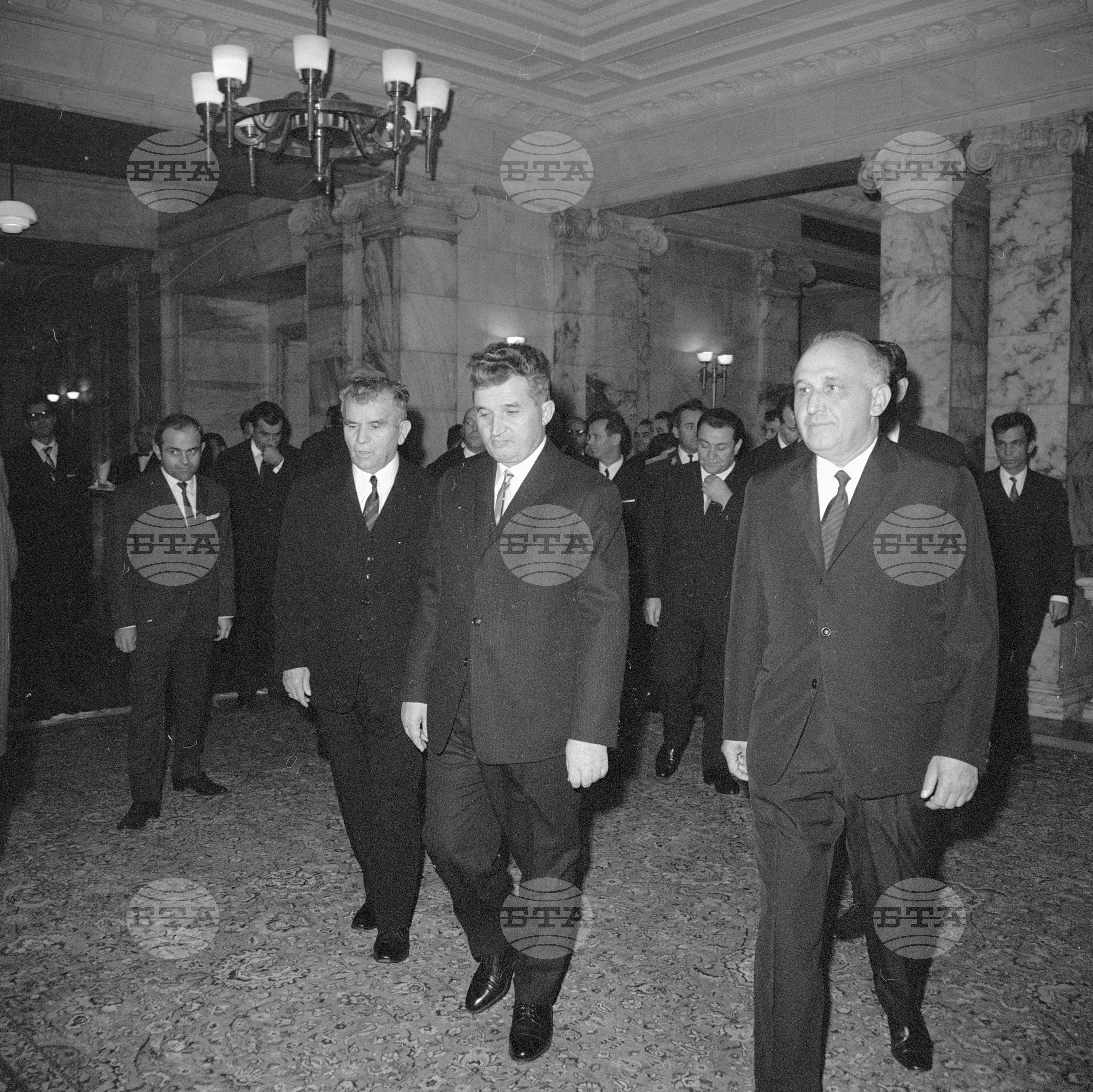 Посещение на румънската партийно-правителствена делегация начело с Николае Чаушеску - част 1