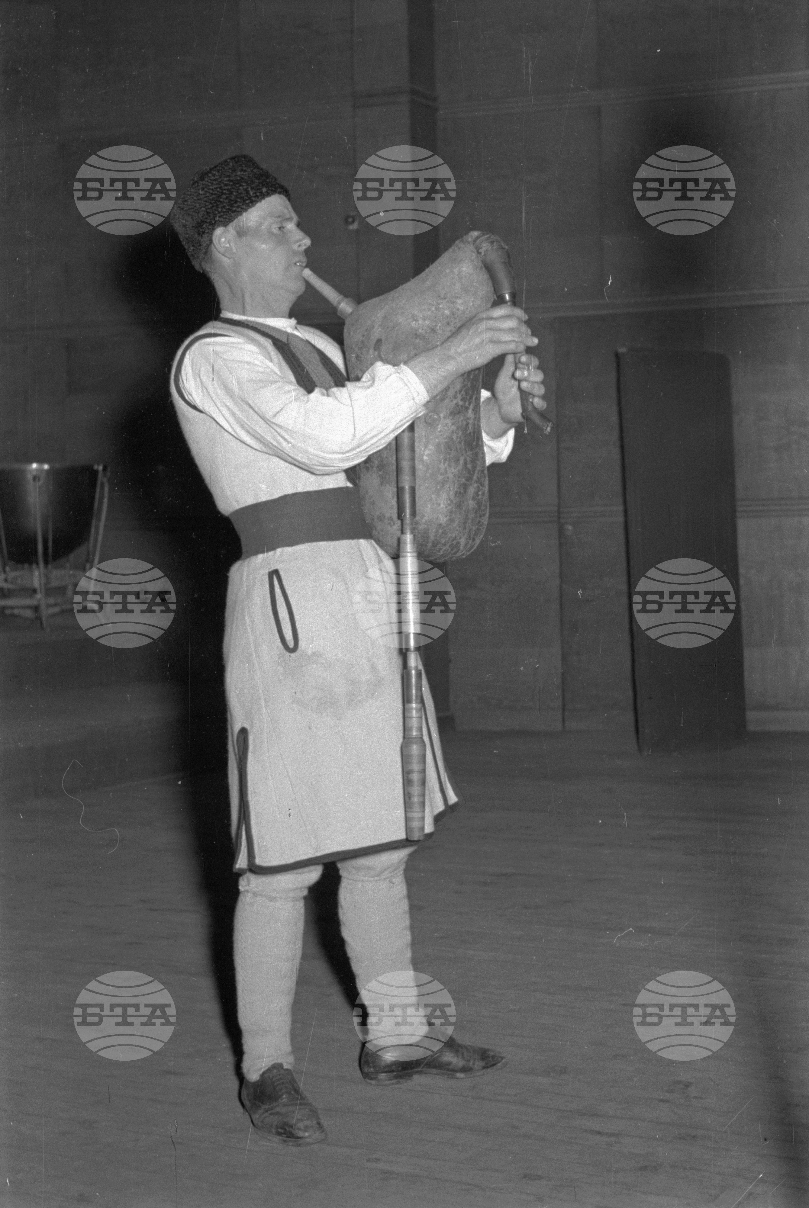 Националния преглед на народни певци и инструменталисти - 1953 година - заключителен спектакъл