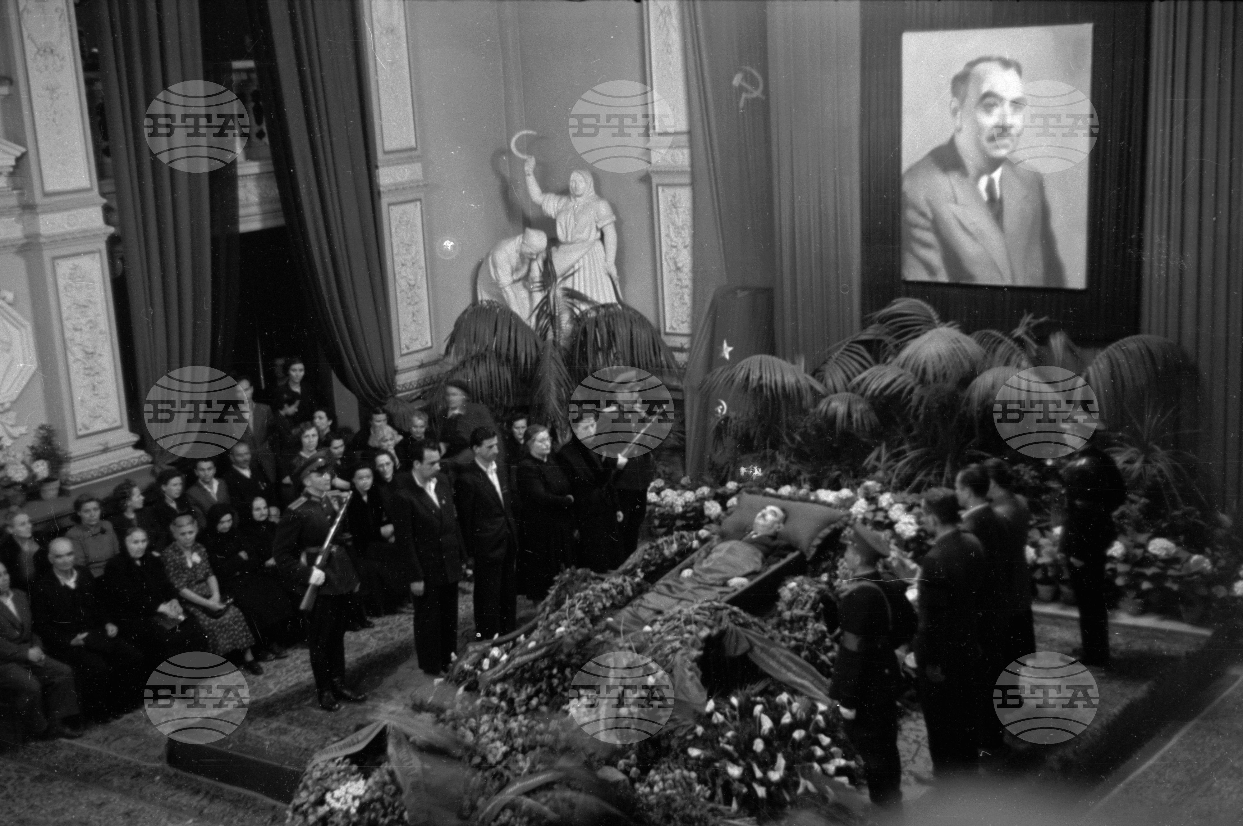 Погребение на подпредседателя на Министерски съвет и член на Политбюро на ЦК на БКП Владимир Поптомов