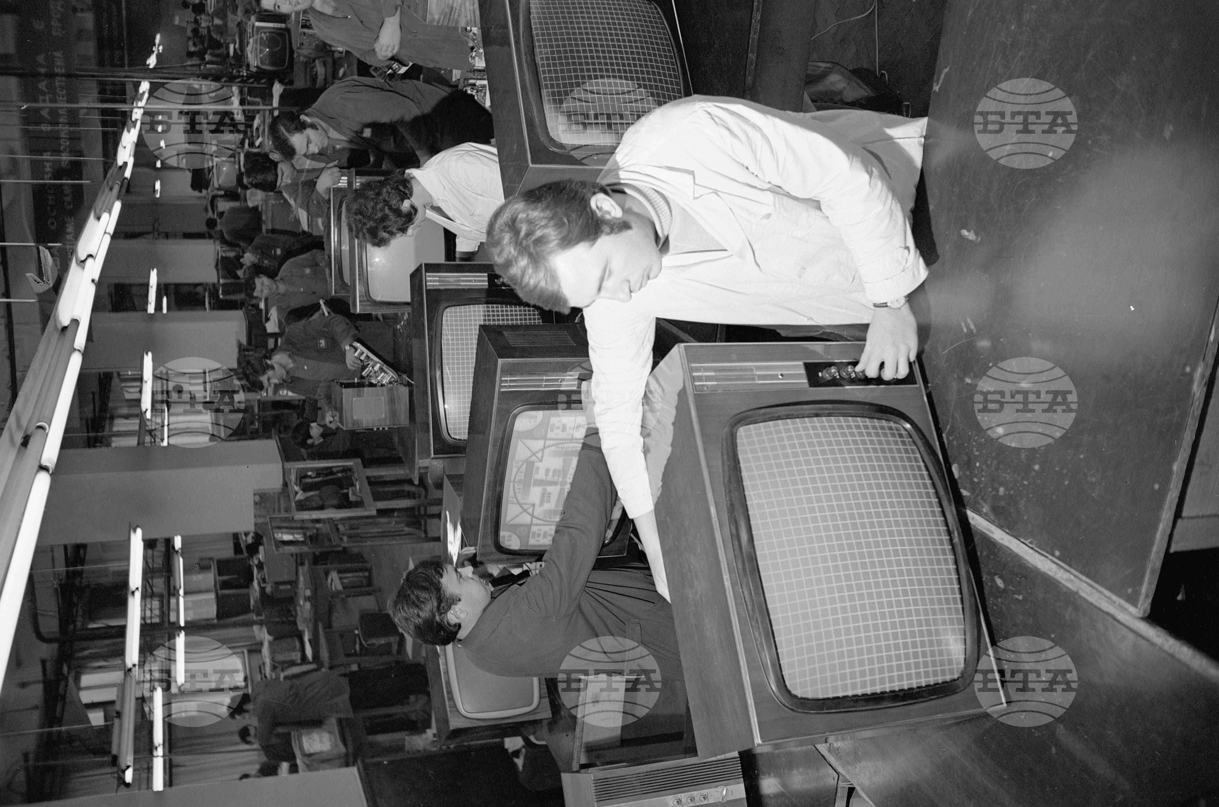 Слаботоковия завод 1971 година