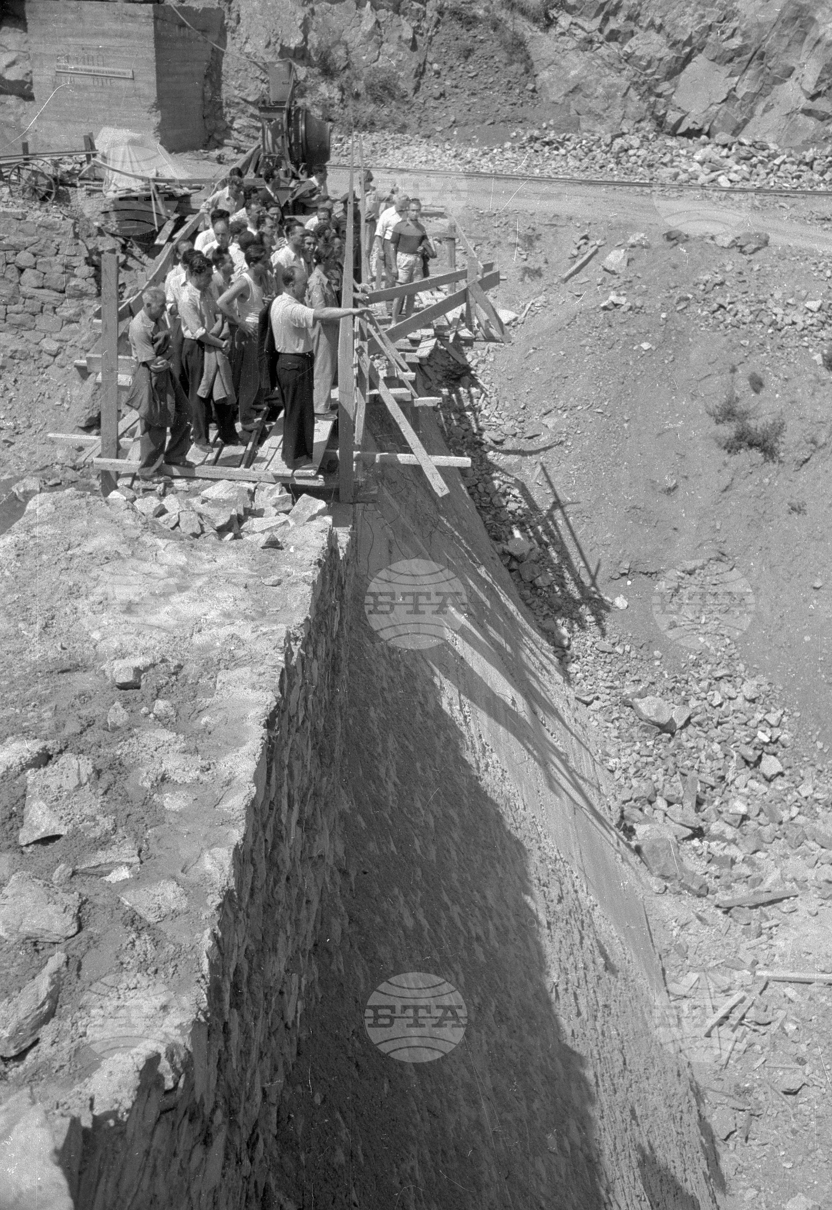 Язовир "Сталин" - снимки от изграждането му през 1952 година