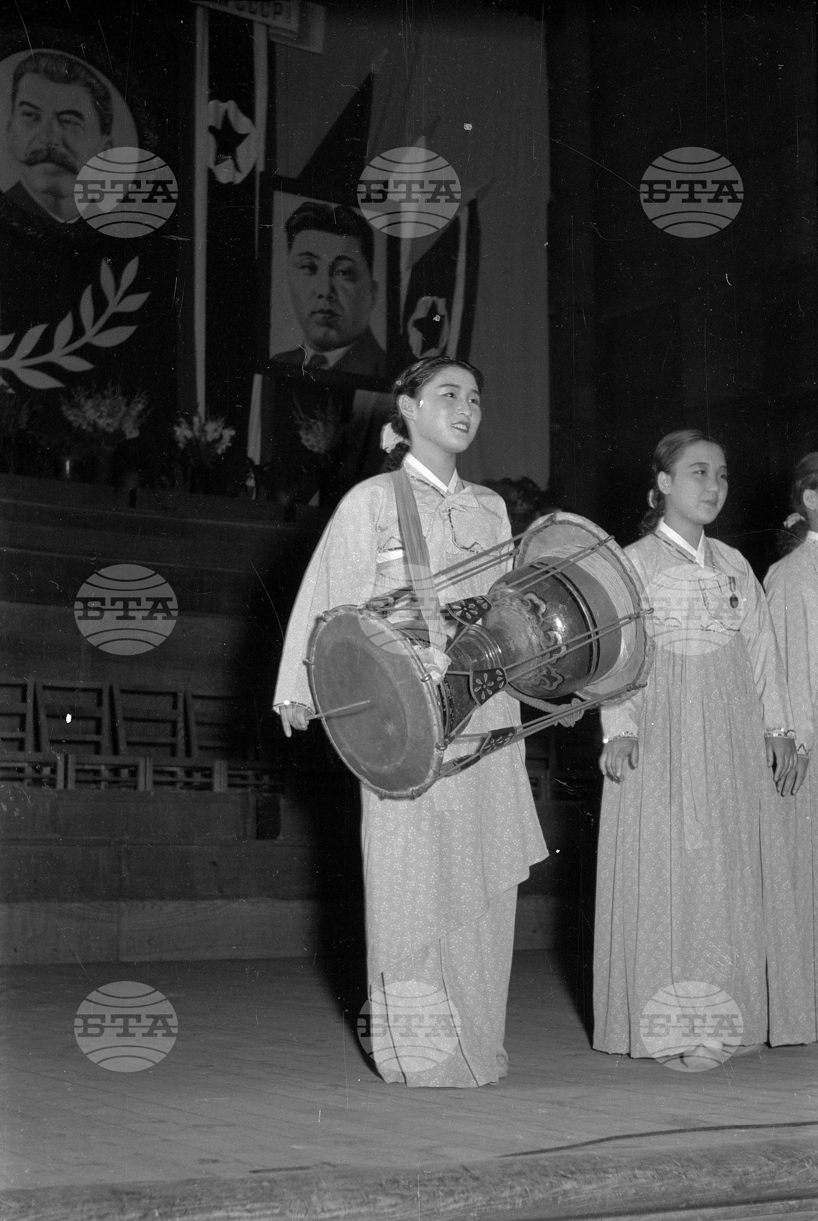 Ансамбъл за песни и танци при Корейската народна армия в България - 1953 година