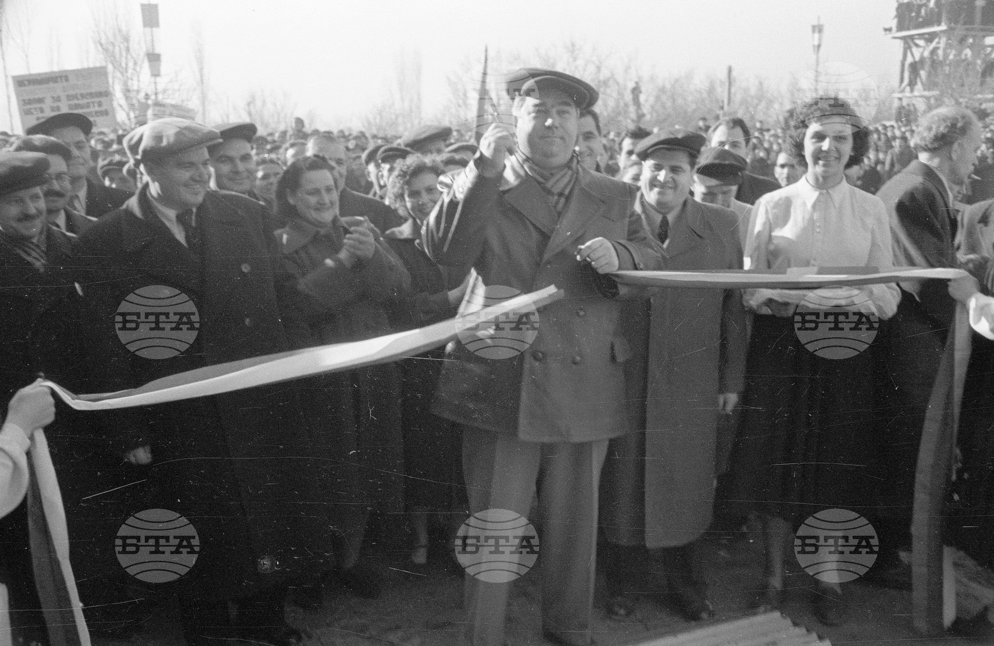Откриване на новата Памуко-предачна фабрика при комбината "Марица" - 1953 година