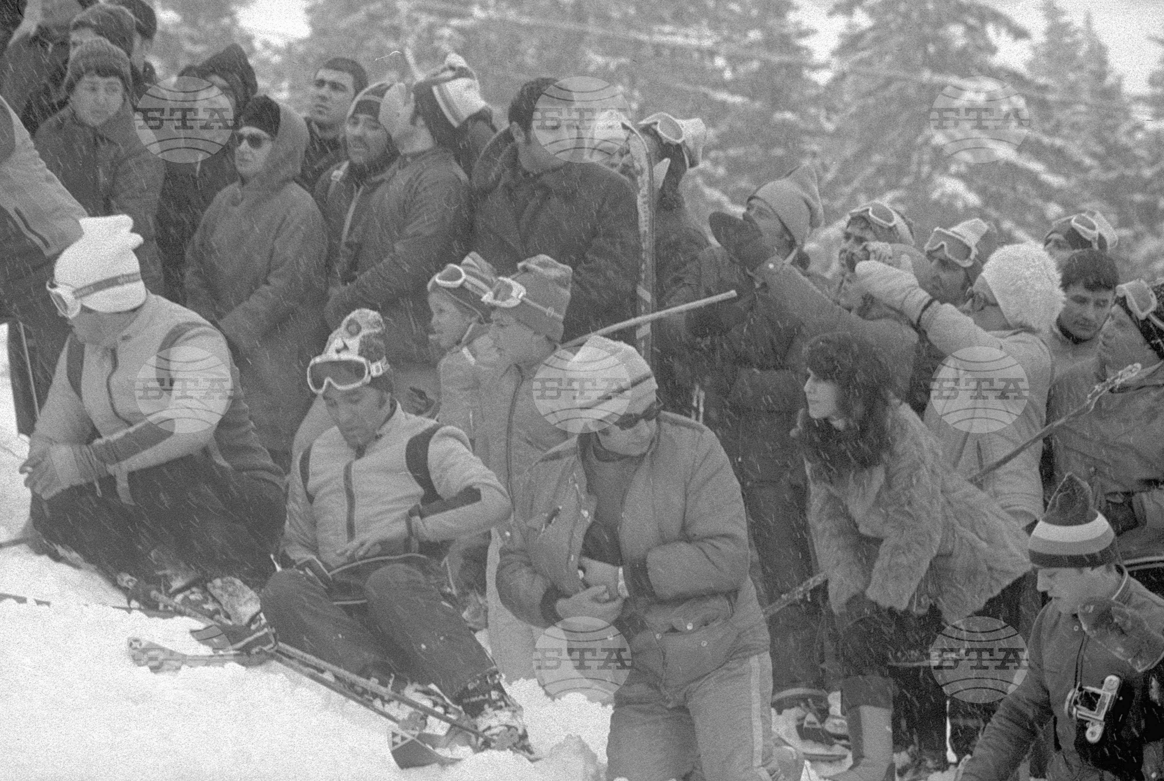 акробатични ски-скокове край "Щастливеца” на Витоша