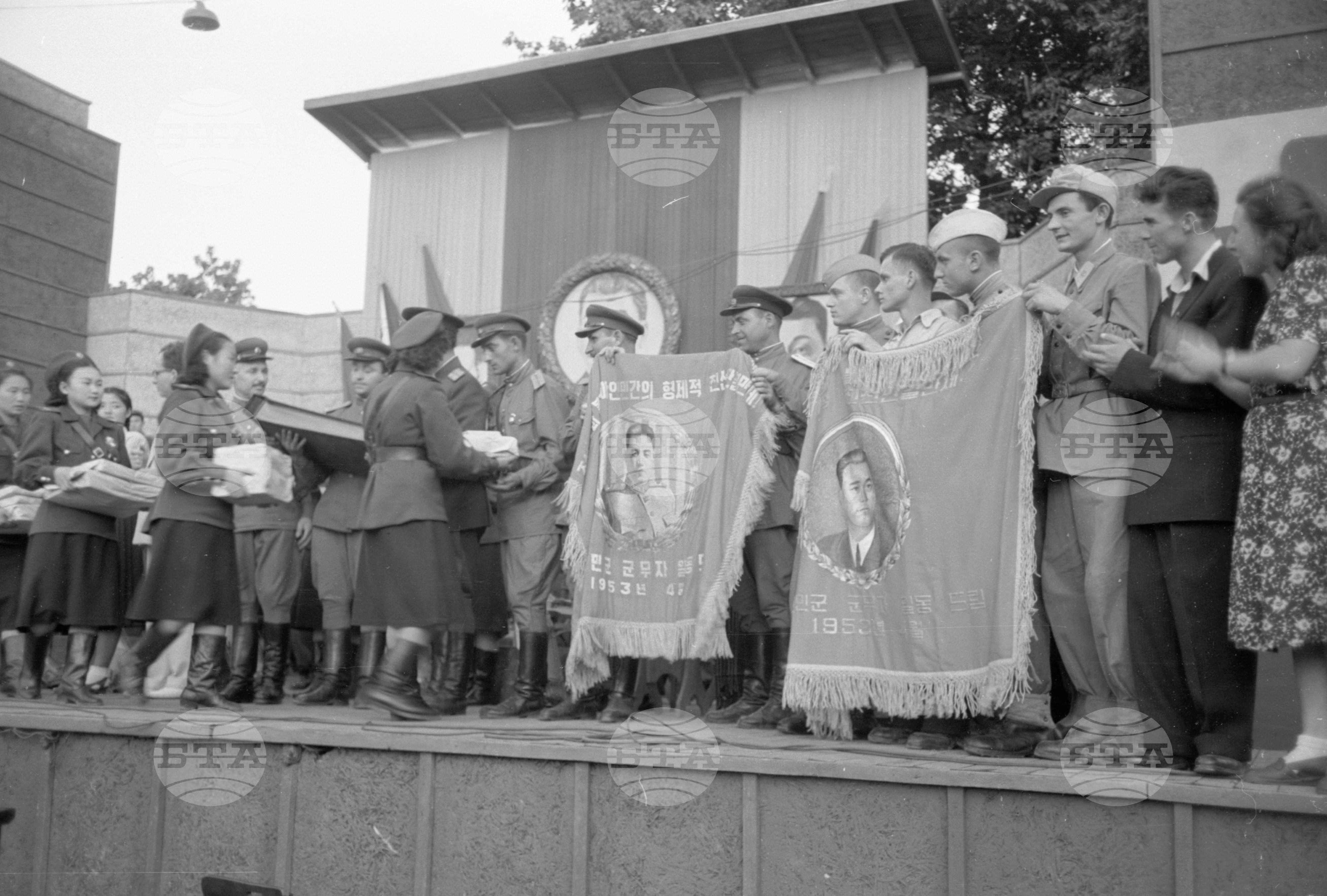 Ансамбъл за песни и танци при Корейската народна армия в България - 1953 година