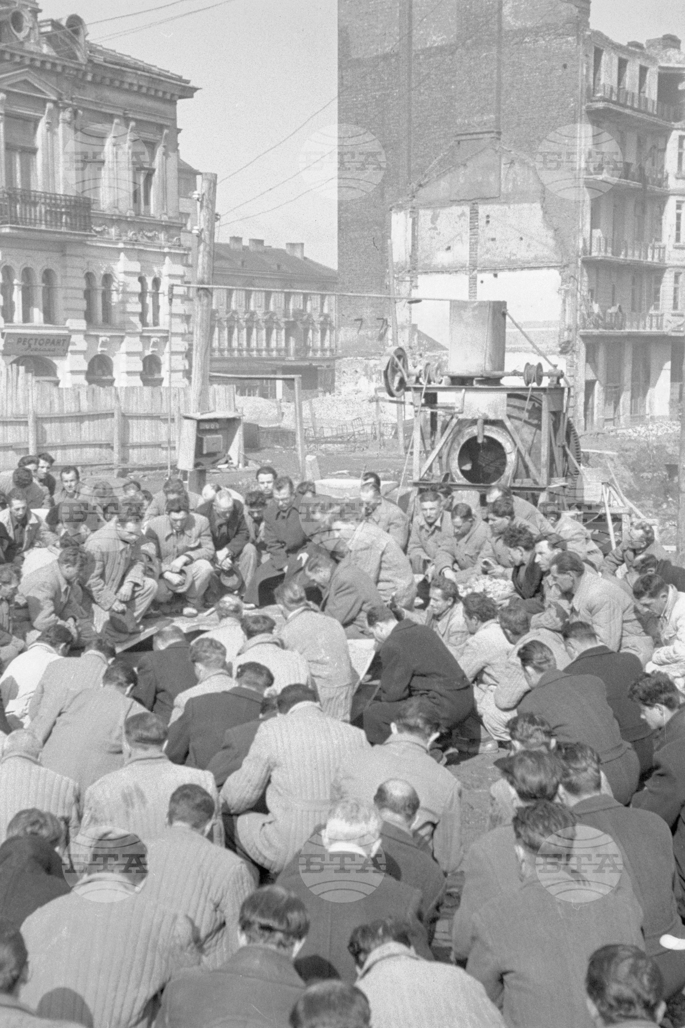 Траурен митинг по случай смъртта на Йосиф Висарионович Сталин