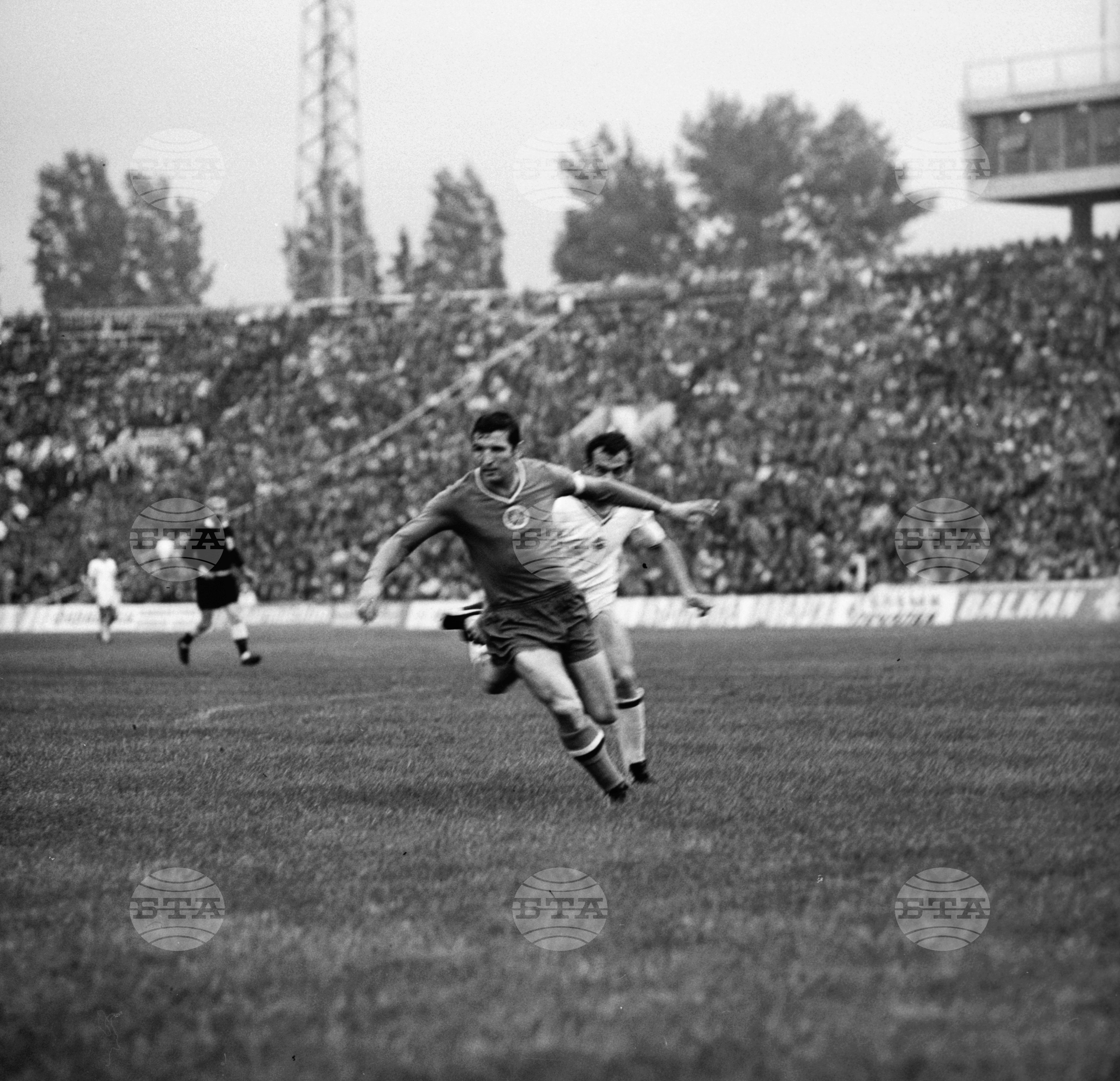 Футболна среща между отборите на Унгария и България 3:0