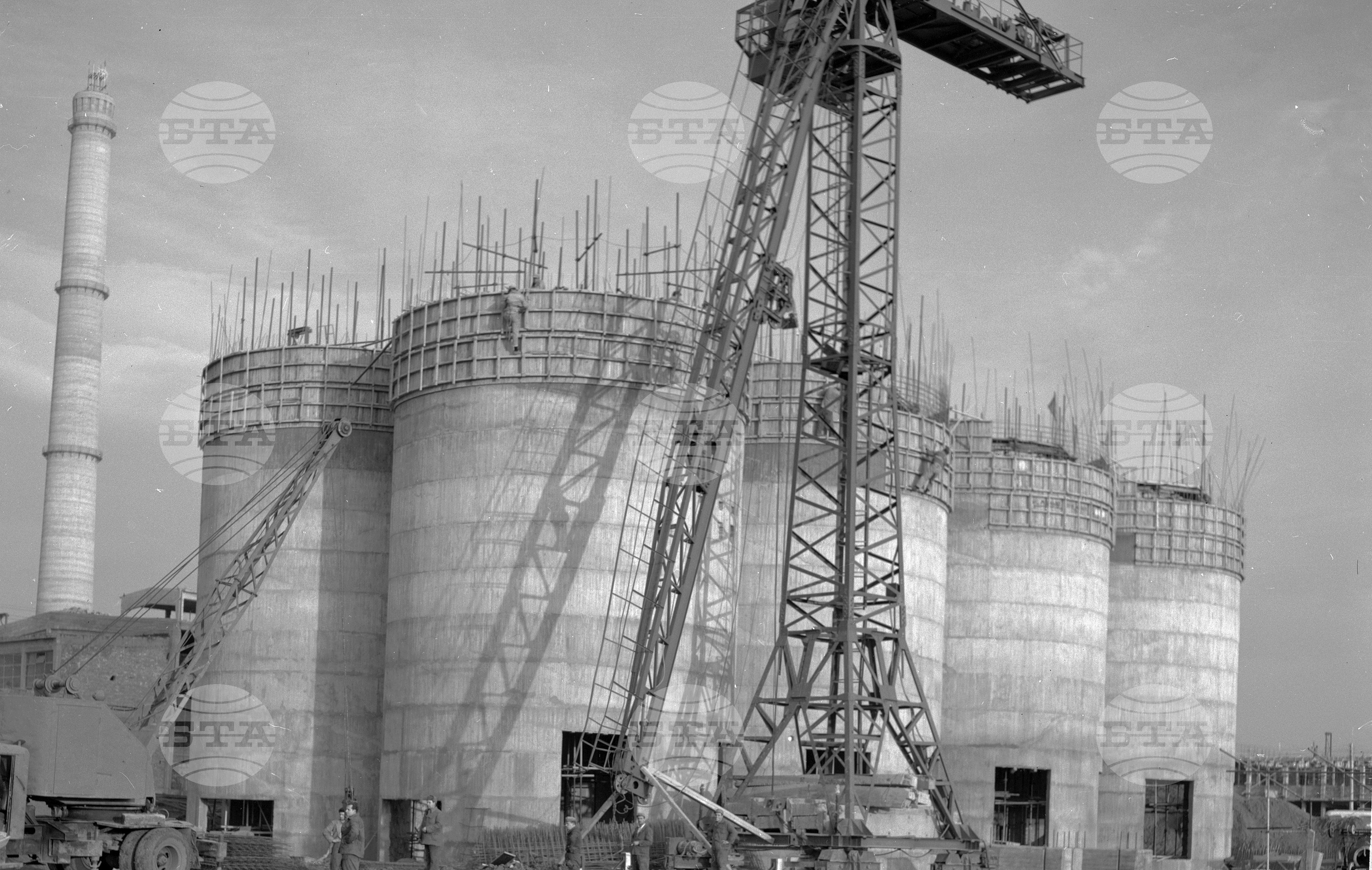 На строежа на Металургичния комбинат "Кремиковци" - Четвърти строителен район част 2