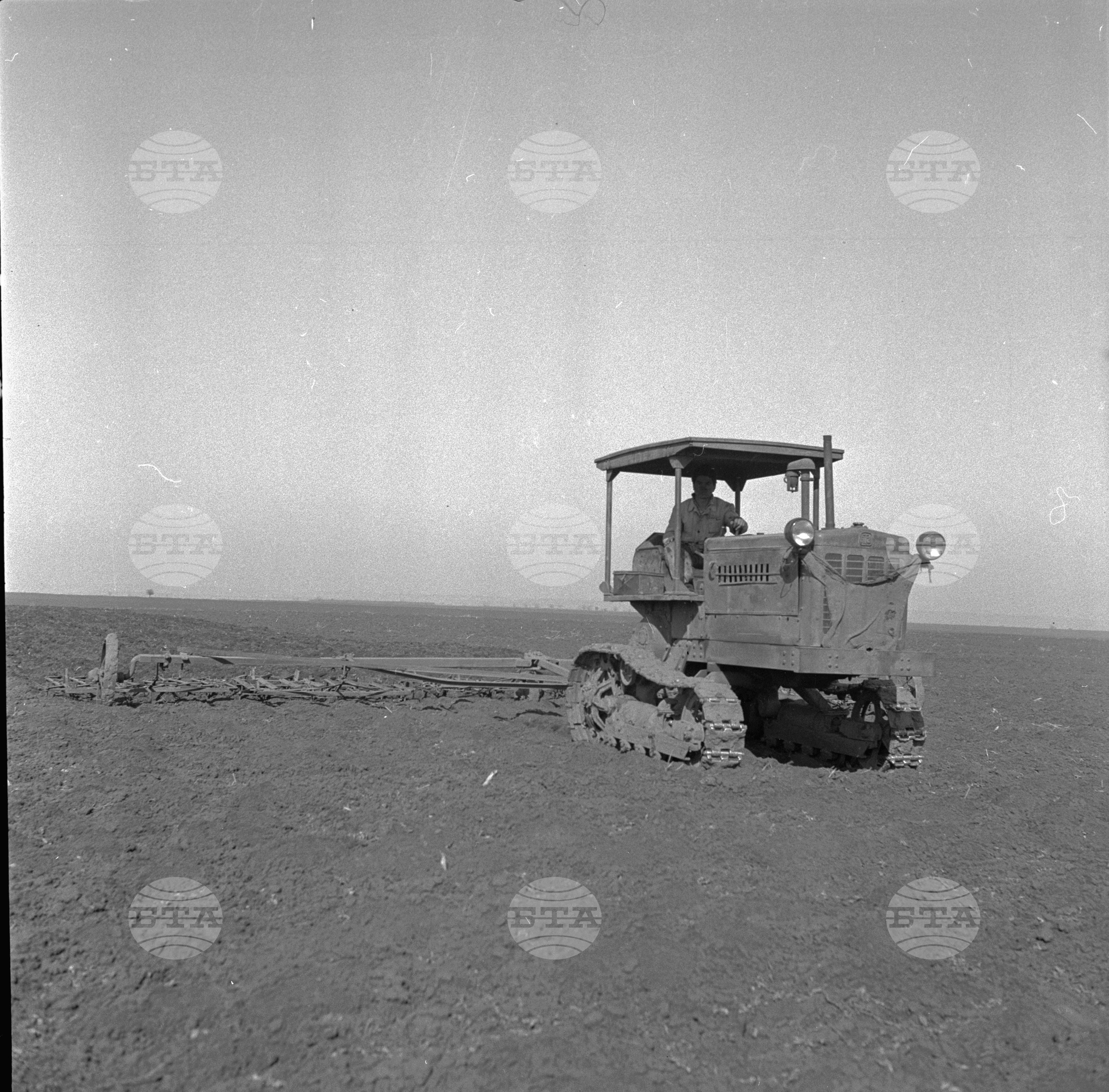 ТКЗС (Трудово кооперативно земеделско стопанство) "Димитър Бакърджиев" село Обнова, Плевенски окръг