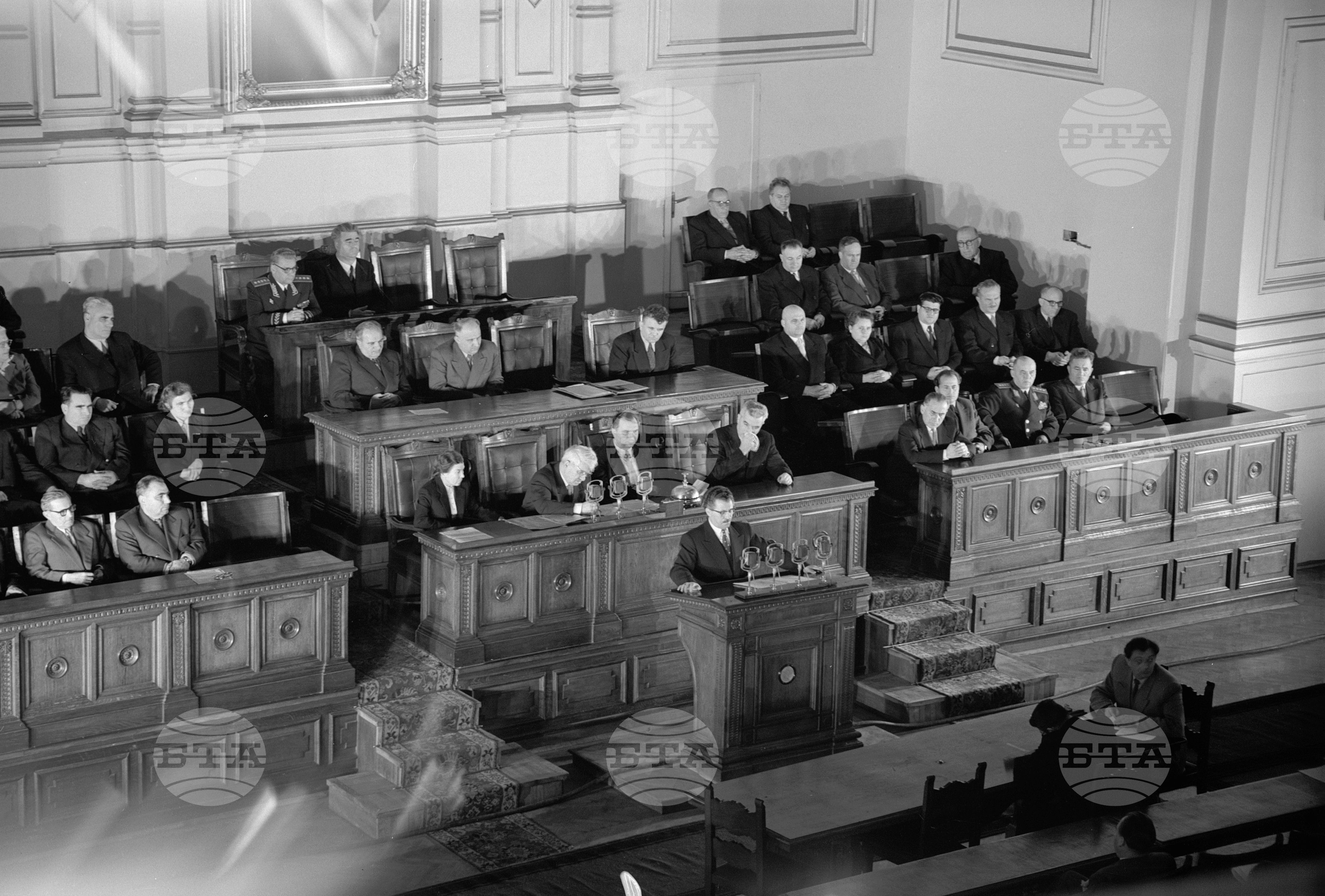 Първа извънредна сесия на III-то Народно събрание