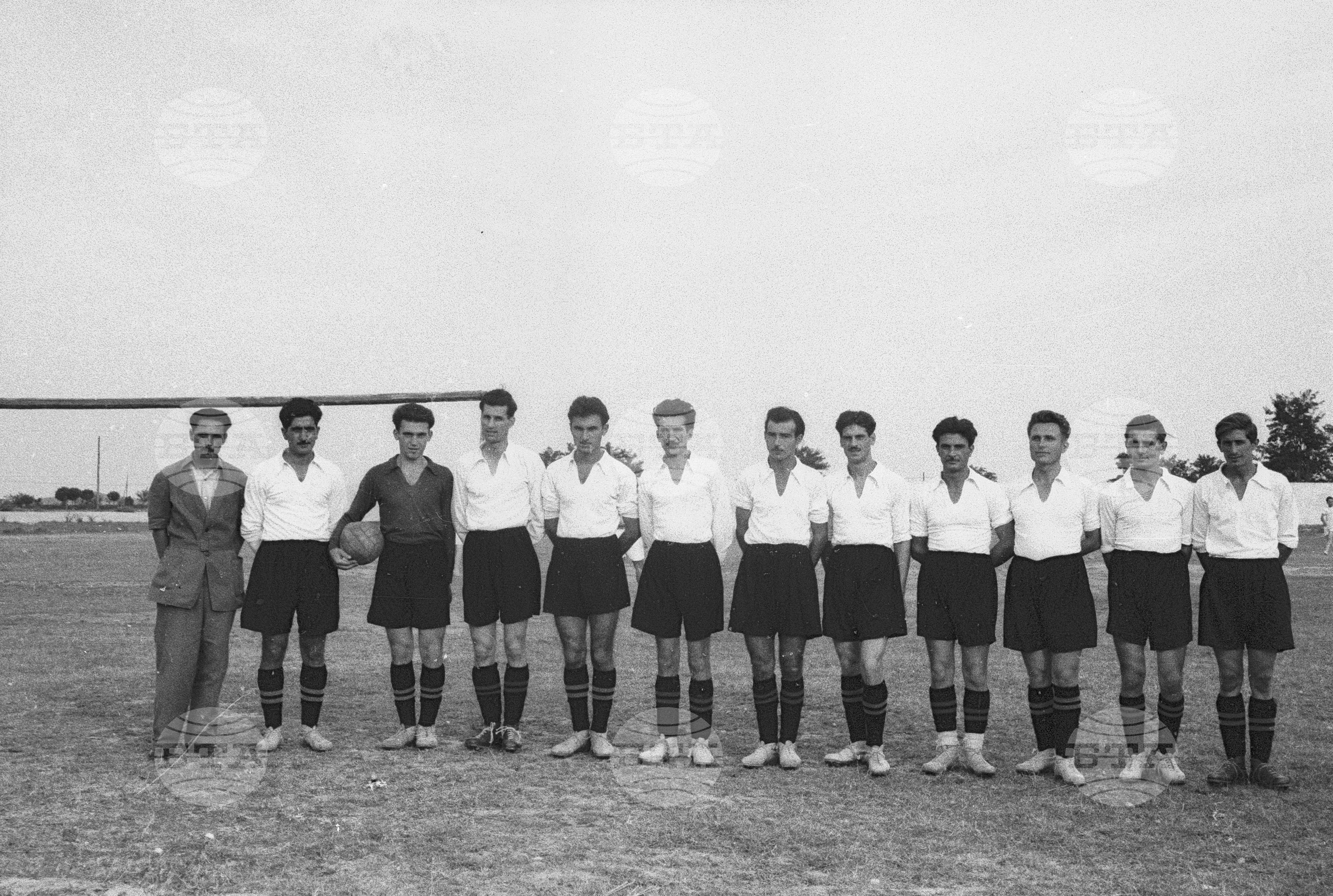 Футболна среща. Архив - Българска телеграфна агенция (БТА), 1951