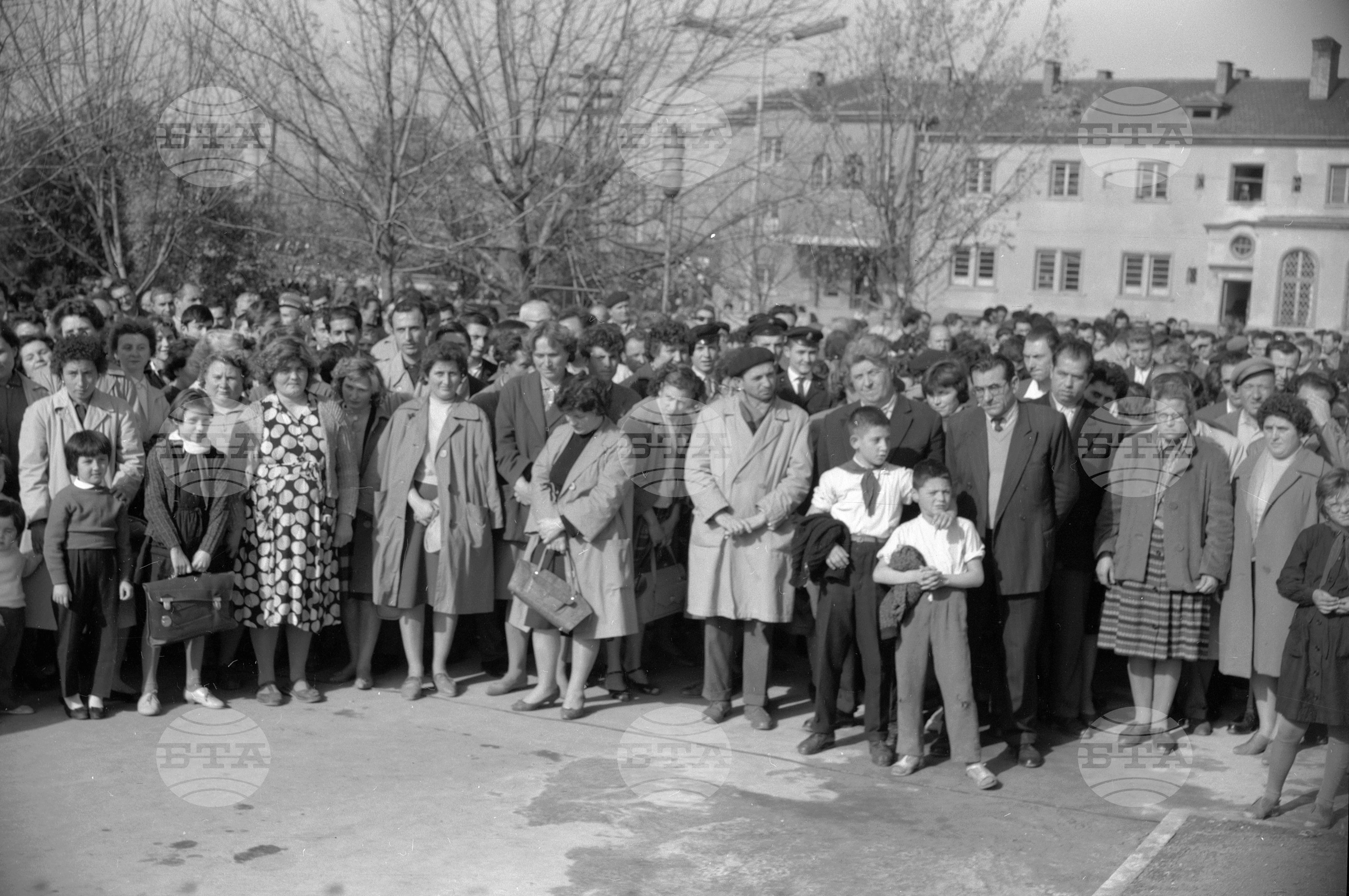 Откриване на паметник в чест на Ленин в град Плевен
