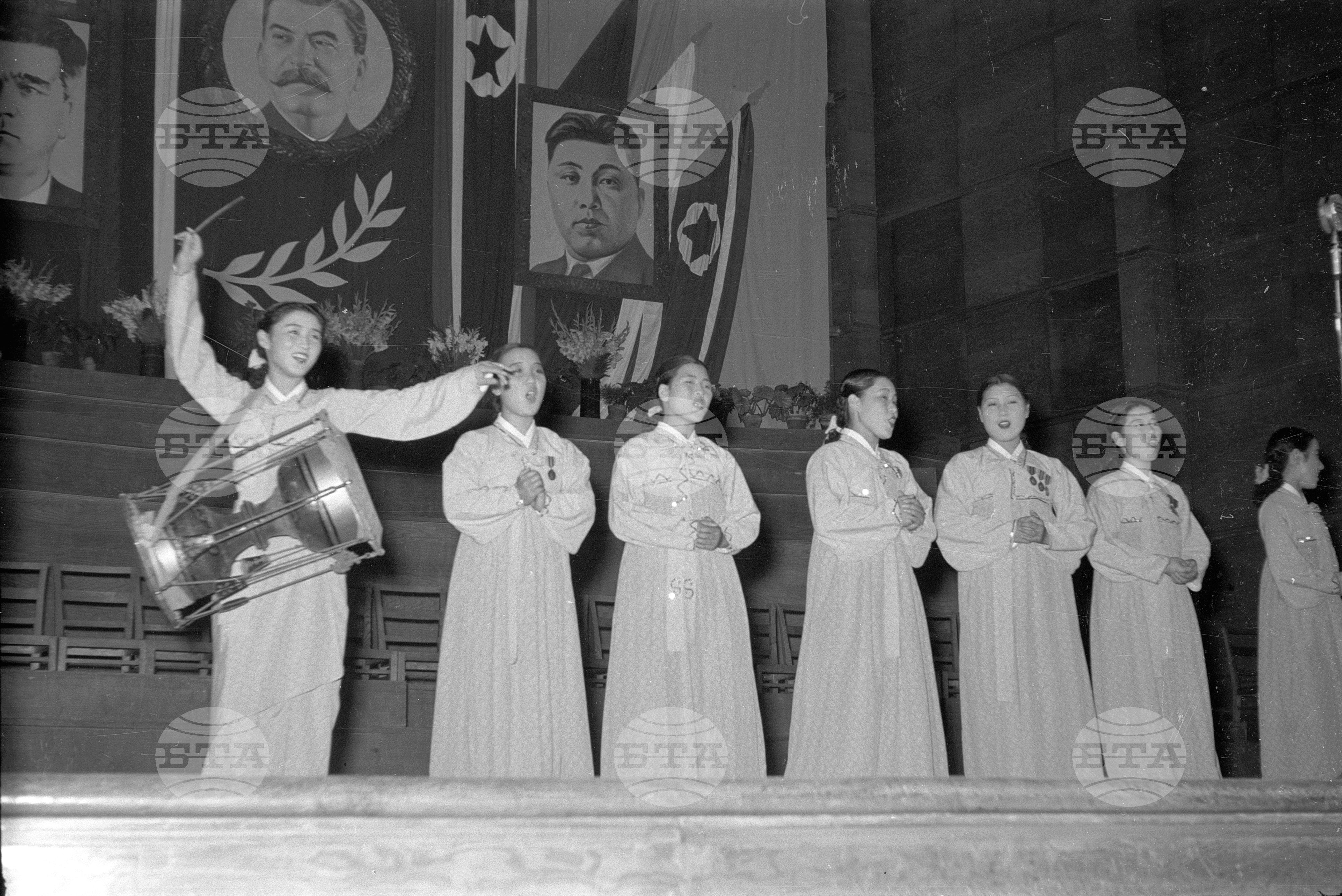 Ансамбъл за песни и танци при Корейската народна армия в България - 1953 година
