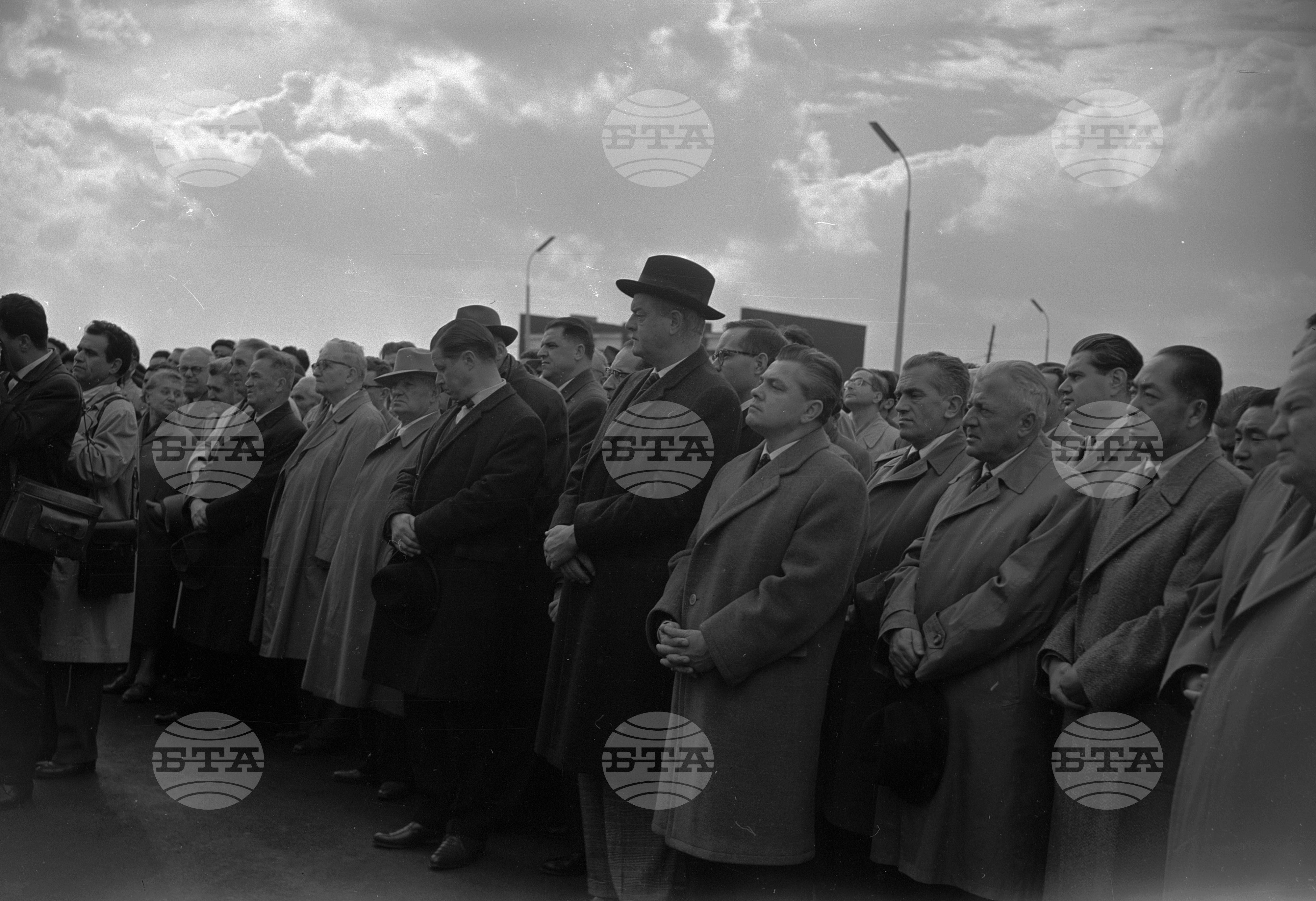 Официално откриване на първия български научноизследователски атомен реактор "ИРТ-1000"