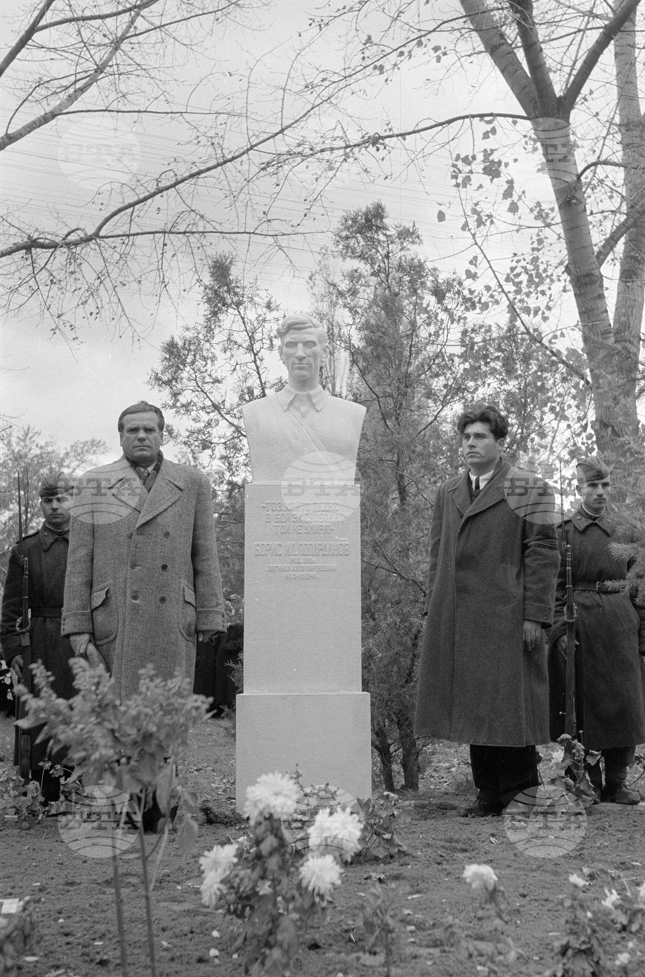 Заслужена почит към делото и паметта на загинали съветски бойци и български партизани - с. Брегово