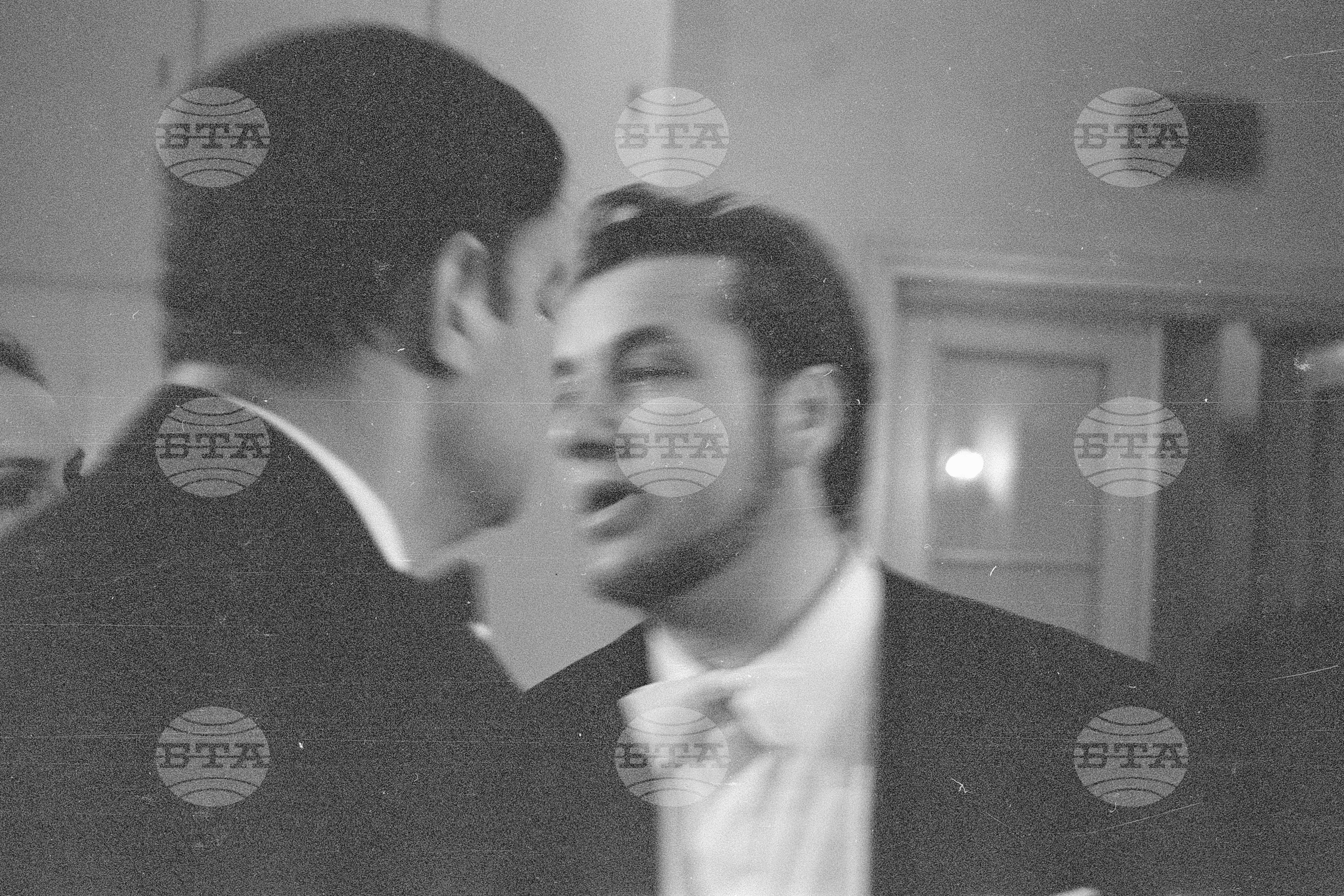 Гяуров, Гюзелев, Бодуров, Юлия Винер и други