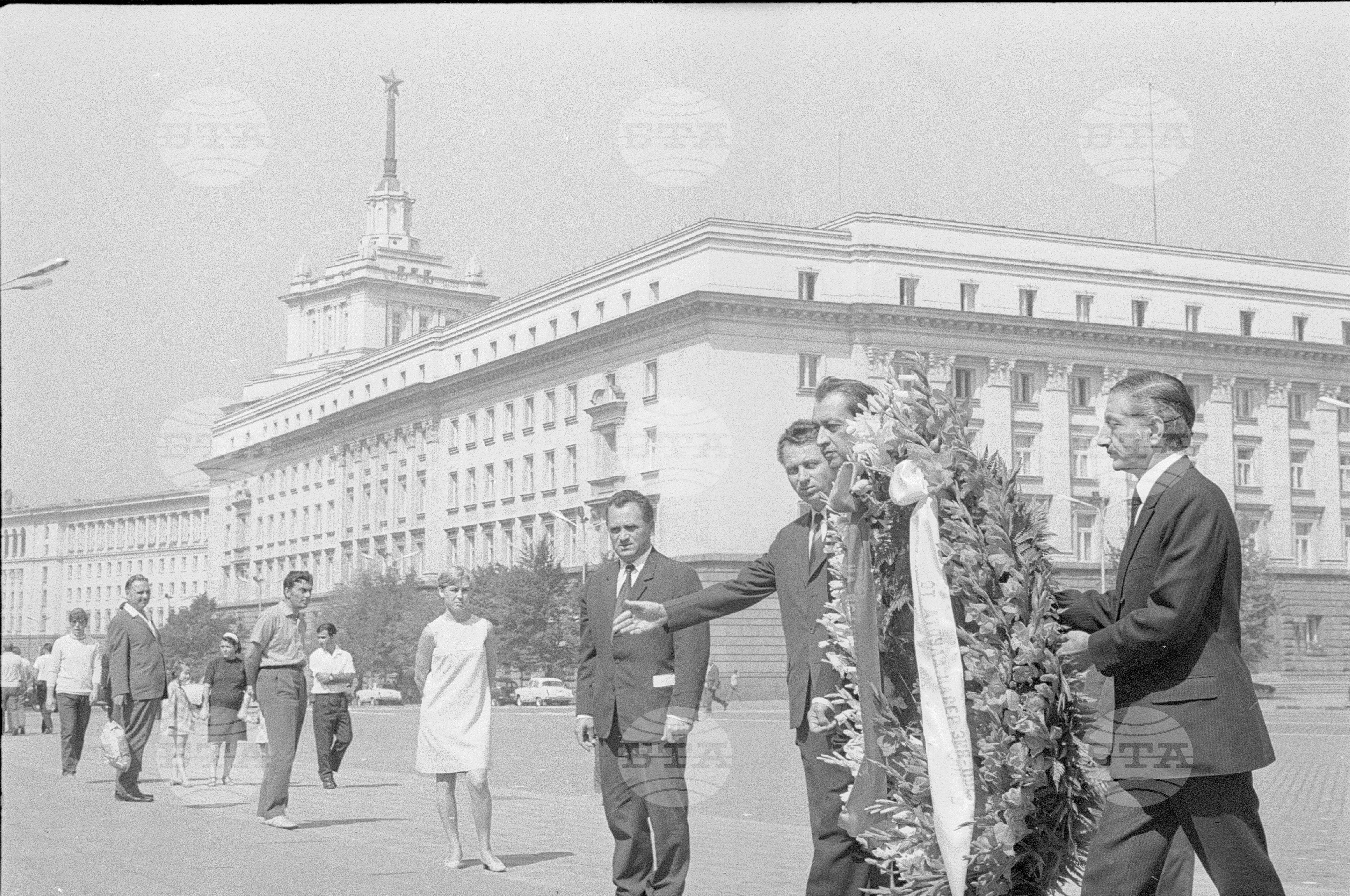 Афганистанският министър Мохамед Нур Ахмад Етемади на посещение в България - част 1