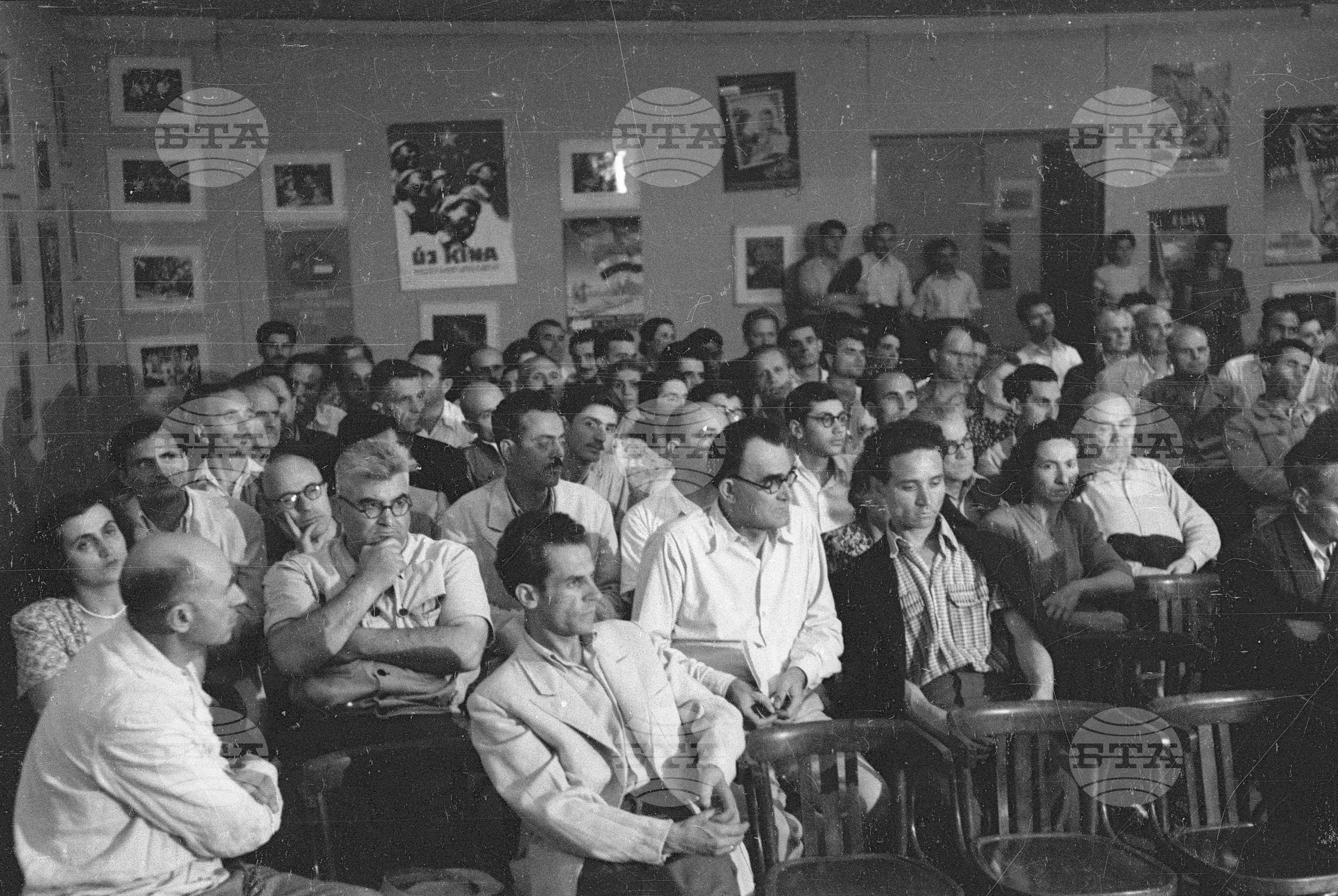 Обсъждане на унгарския плакат, 1951