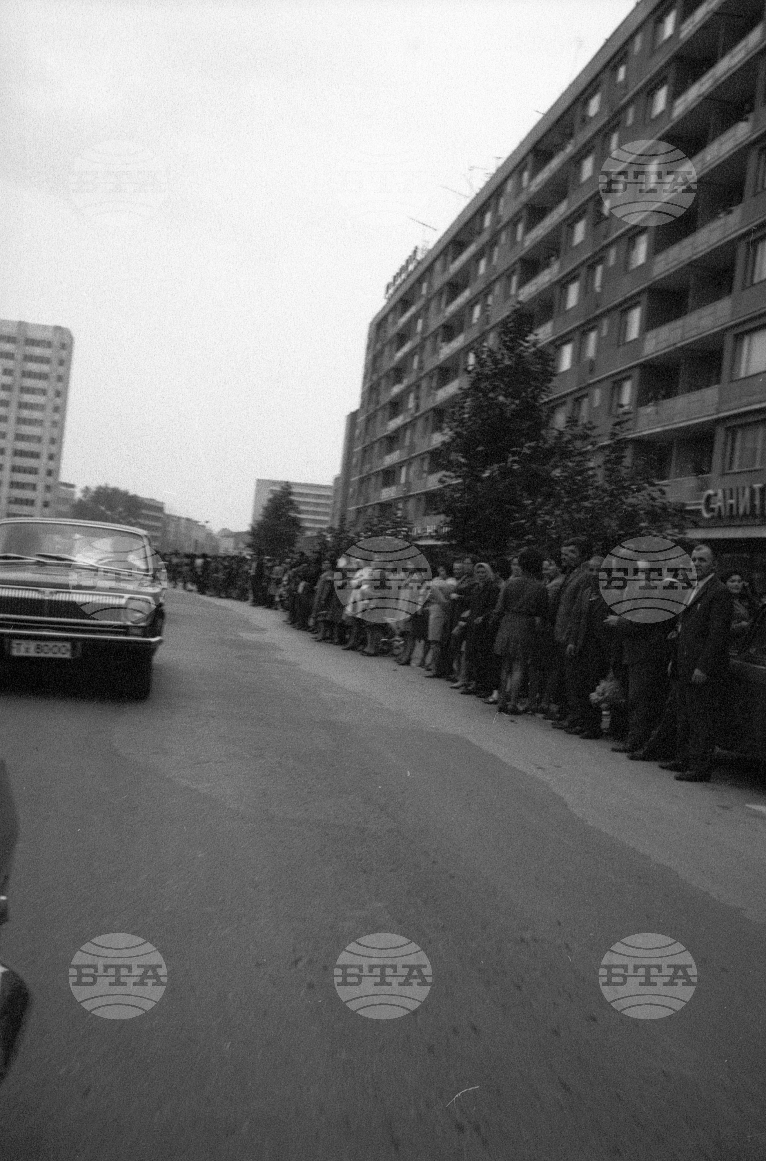 Моменти от посещението в Толбухин (днес Добрич)
